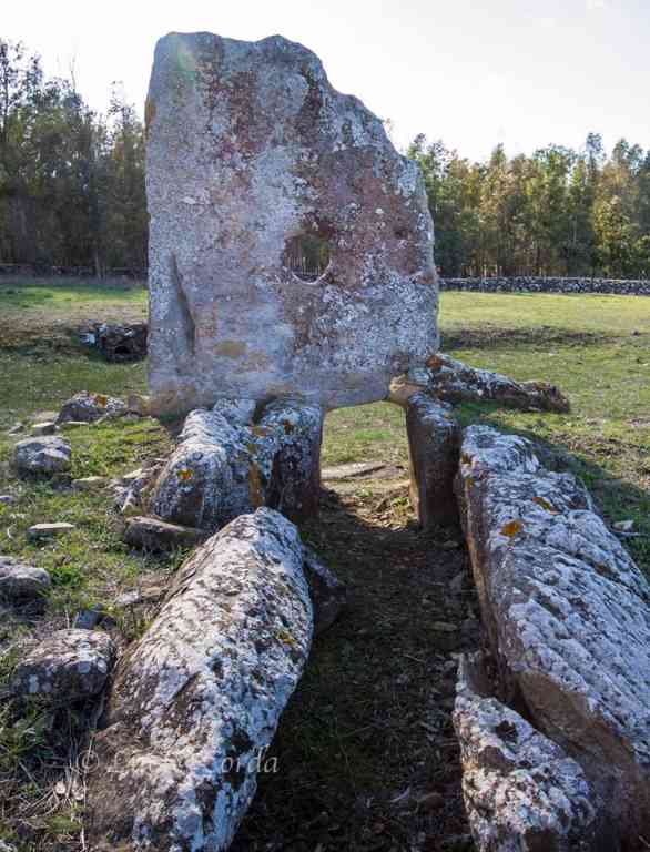 Su cuaddu 'e Nixias - tomba dei giganti - Lunamatrona