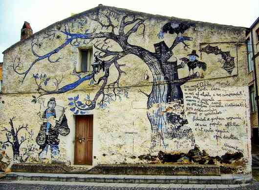 Lula: murale simbolo della rivolta a tutela del Monte Albo