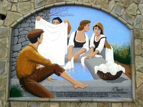 Orria: un murale per ricordare il rito del bucato