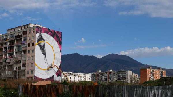 Napoli: A Ponticelli sboccia ‘O sciore cchiù felice 